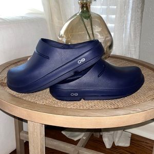 Blue Oofos Slip-on Clogs
